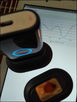 NIRS-SCiOTM (Consumer Physics, Tel Aviv) device ready to scan a kernel.