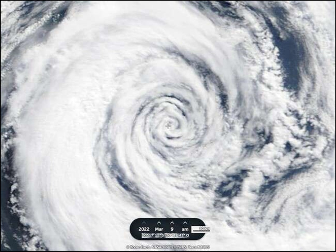 The extratropical cyclone at the height of the Falklands had a minimum central pressure of 970 hPa on Wednesday morning, so it is an intense and deep system. It is not an unusual event, since around Antarctica there is a so-called belt of low pressure and more intense cyclones are common in places further south of the Atlantic. 3, 30